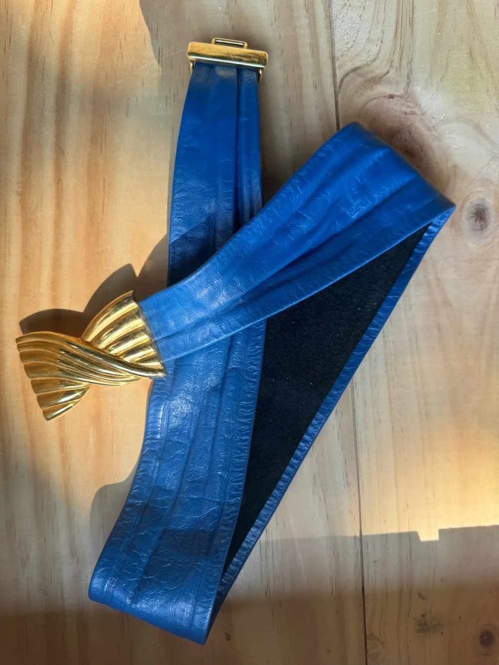 Vintage Blue& Gold-Tone Bow Leather Belt